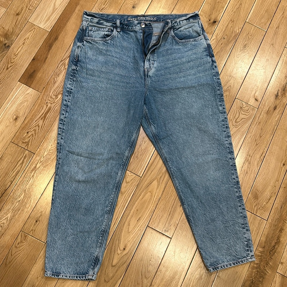 American eagle Mom Jean